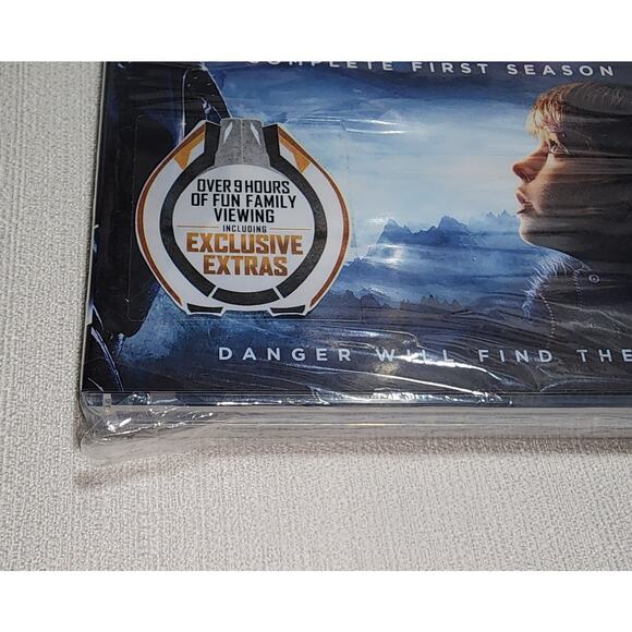 lost in space  the complete first season DVD - Picture 2 of 6